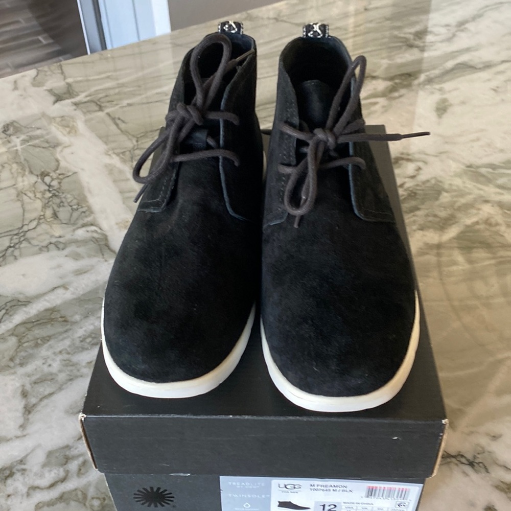 New Ugg Men’s Freamon size 12